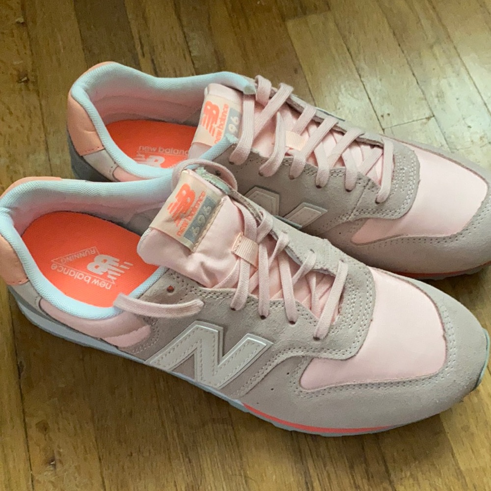 New Balance 696 classics